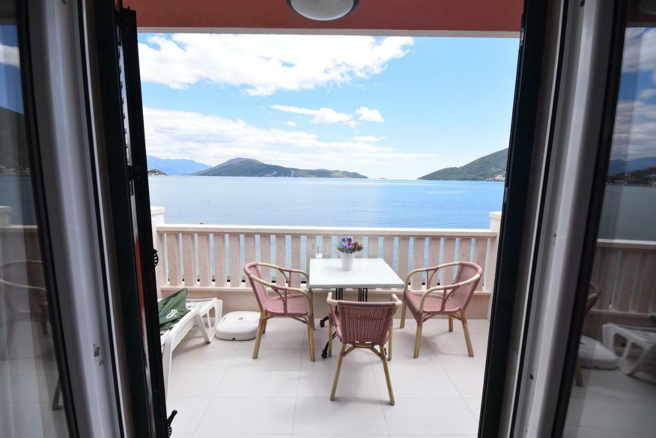 Grifone Coastline Apartment แฮร์เซ็ก-โนวี ภายนอก รูปภาพ